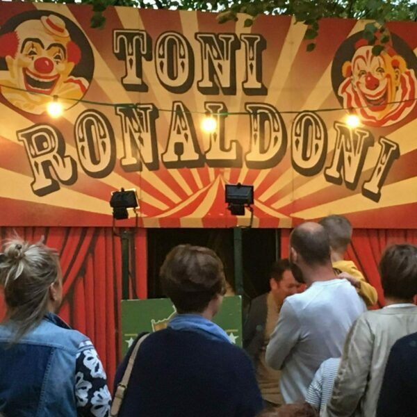 Toni Ronaldoni Theateropde Markt